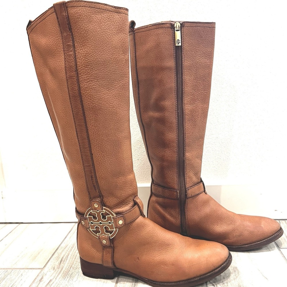 Tory Burch Amanda Riding Boot Women Tan Pebbled Leather Gold Logo Good Condition - Picture 3 of 11